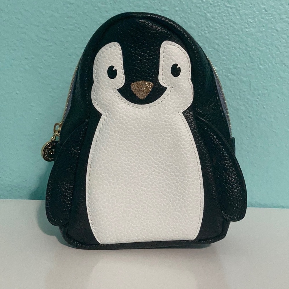 Bath and Body Works Penguin Pouch!